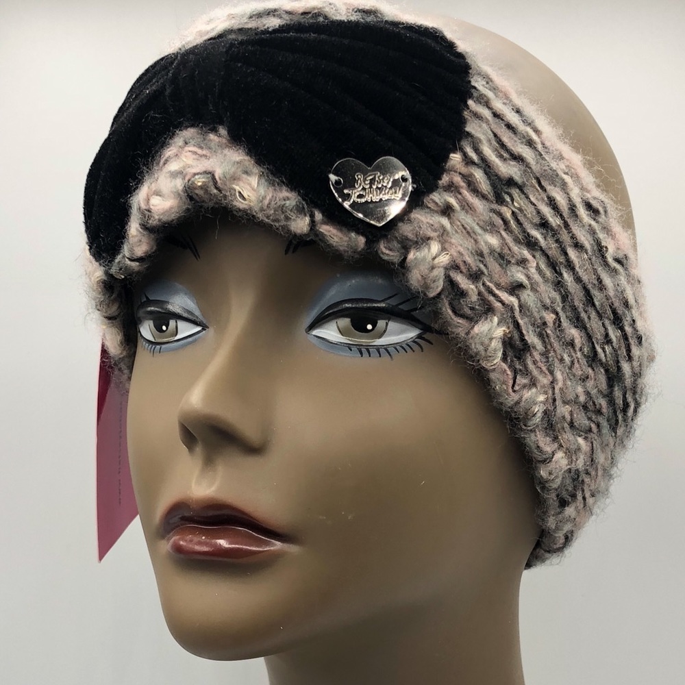 Betsey Johnson knit headband